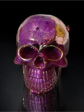 Pressed flowers resin skulls